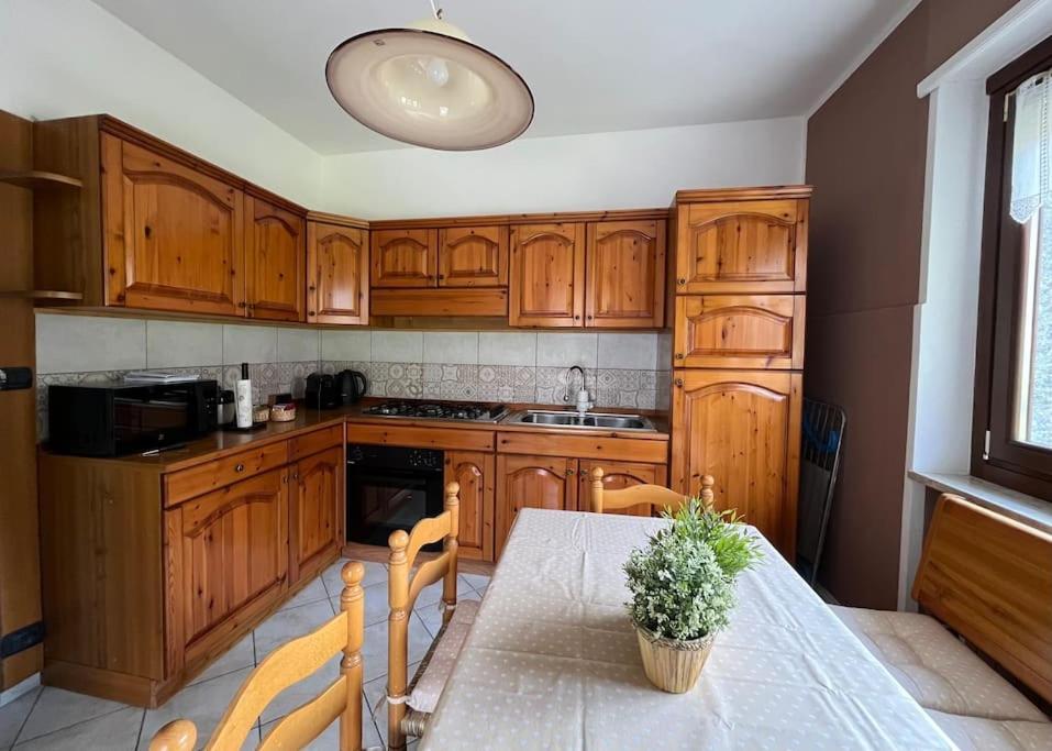 La Casa Di Sabi Apartman Locana Kültér fotó